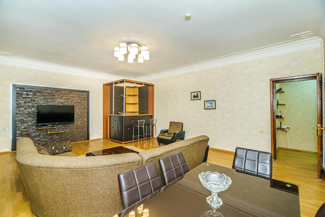 Modern Apartment Baku Exterior photo